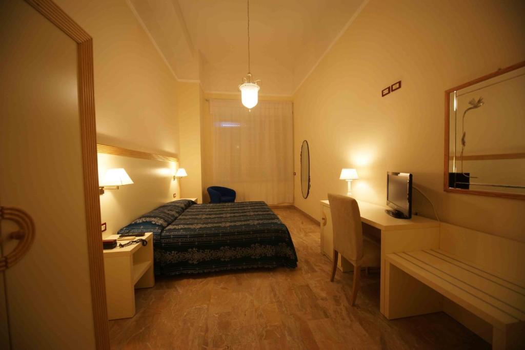 Double or Twin Room Sea View,240277733:JPEG